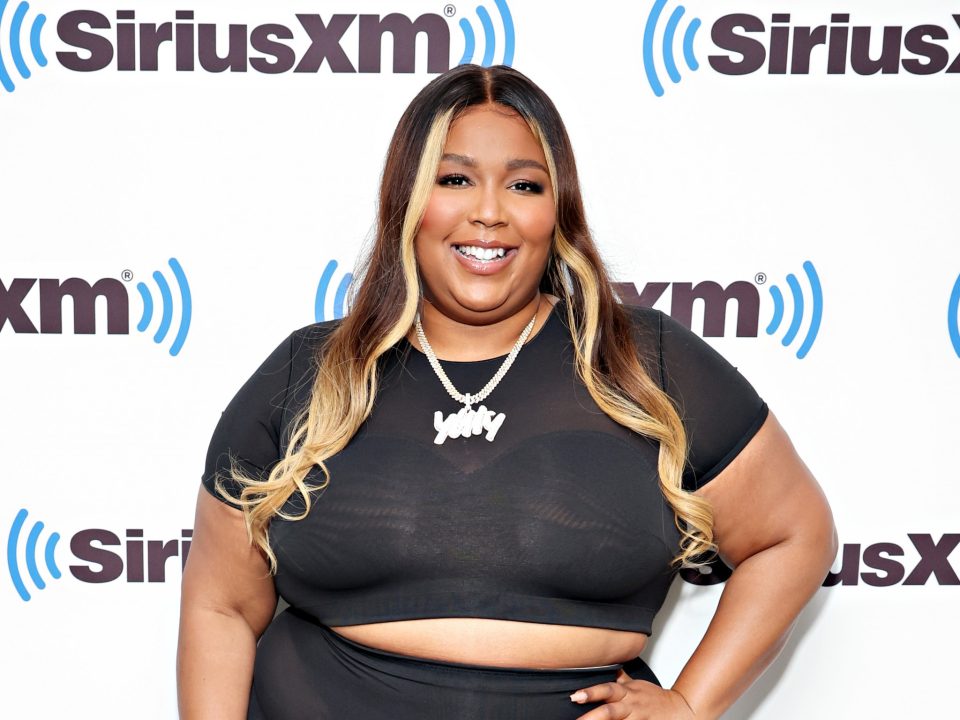 Lizzo's current dancers praise singer as she faces lawsuit