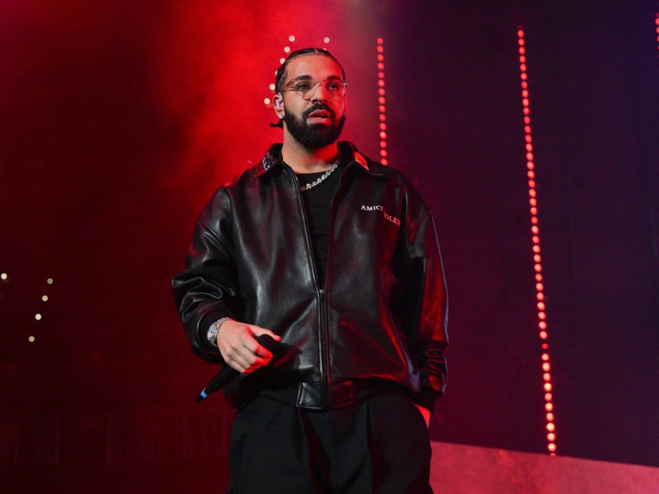 Drake gives $30K designer handbag to fan