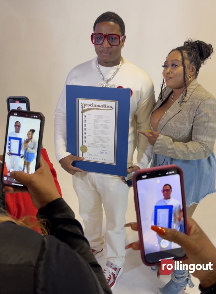 Yung Joc, 'rolling out' family tree of correspondents honored by Fulton County