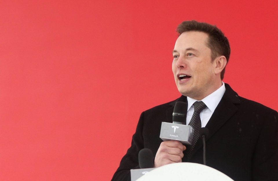 Elon Musk Seeks $1B For AI Startup