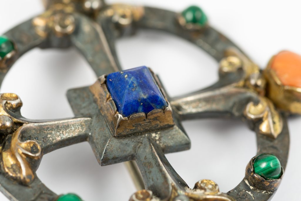 Cheap brooch turns out to be $19K rare Victorian treasure