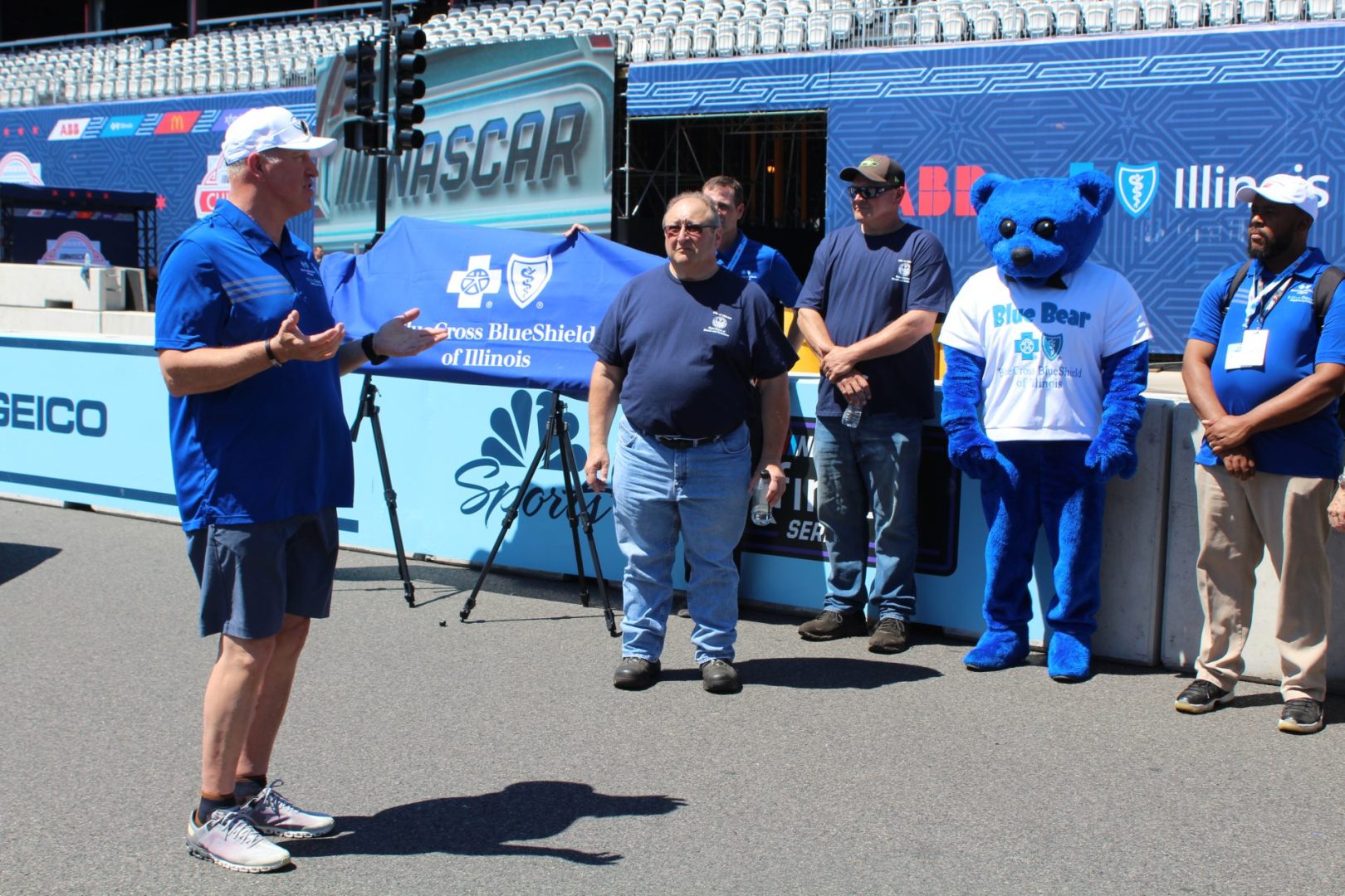 Blue Cross Blue Shield Illinois and NASCAR honor Chicago heroes