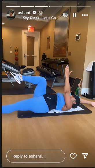 Ashanti pumps breast milk while working out