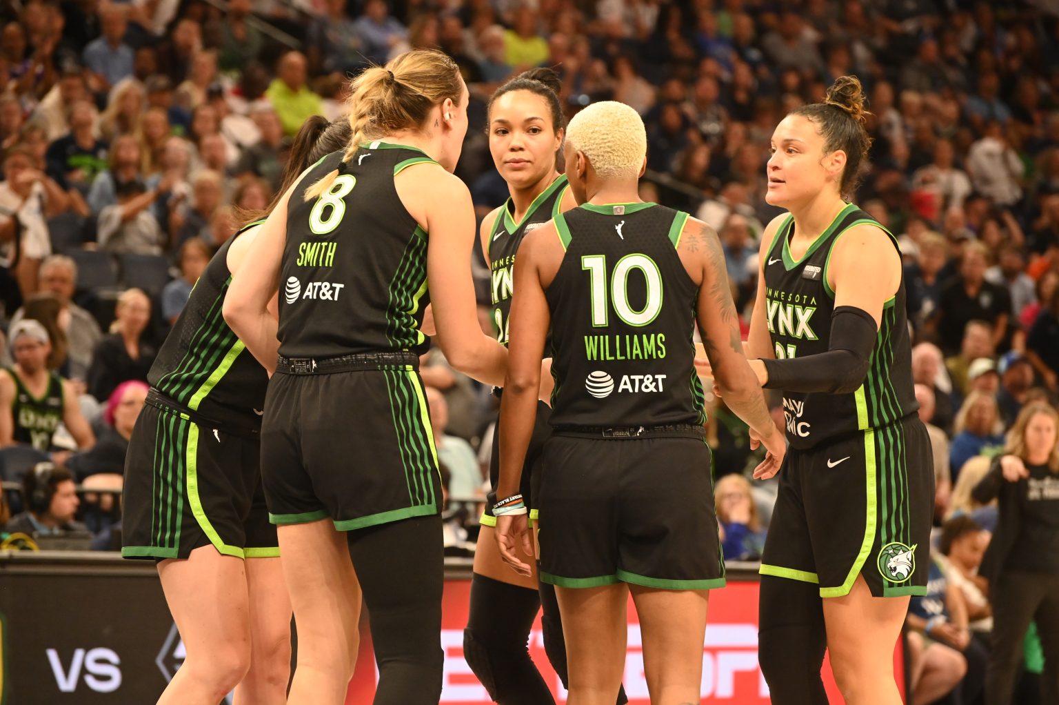 Minnesota Lynx make history in Game 1 of WNBA Finals