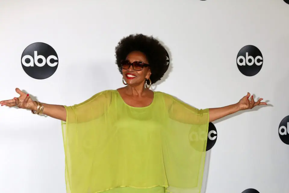 Jenifer Lewis