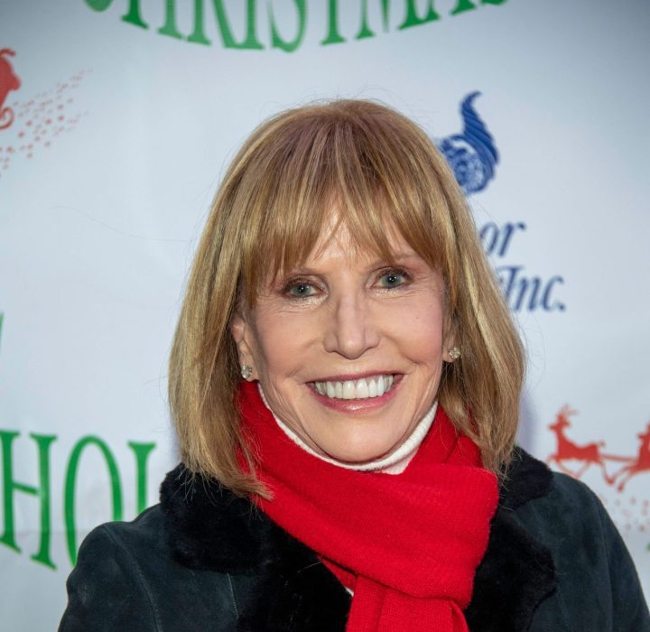 Leslie Charleson