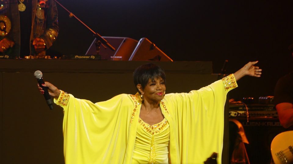 Melba Moore performs at CQ5 at the Apollo Theater (Photo by Derrel Jazz Johnson for rolling out)