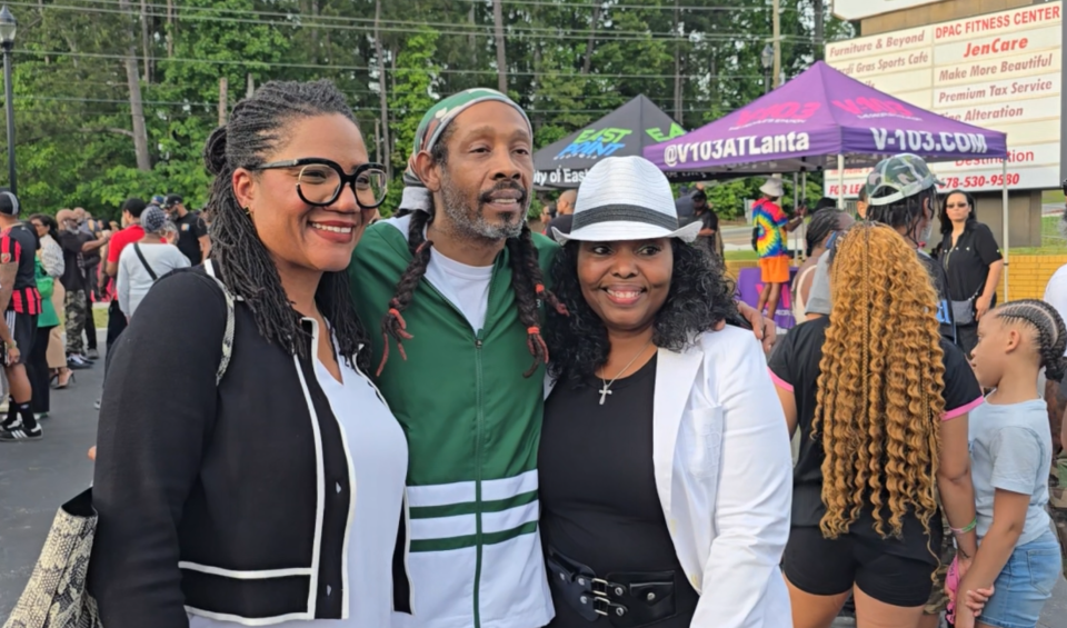 Rico Wade Monument Unveiled at Headland and Delowe