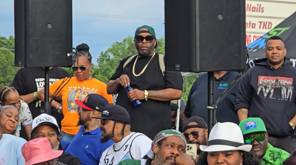 Rico Wade Monument Unveiled at Headland and Delowe