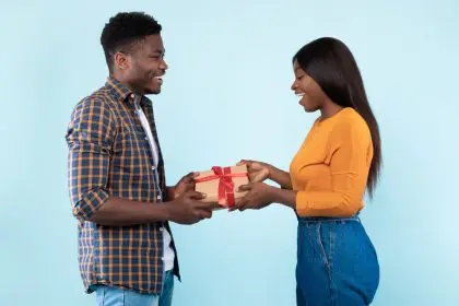 gift, giving, attachment