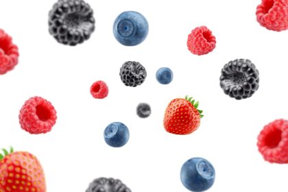 Ulcerative colitis, gut, berries, strawberries
