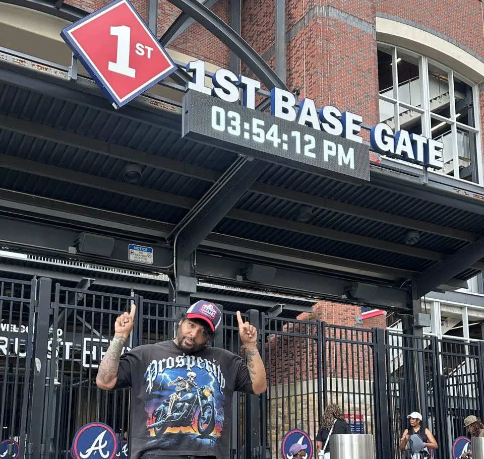 The Atlanta Braves honor Usher with epic bobblehead night