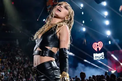 Miley Cyrus, tattoo, body art