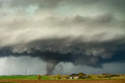 Tornadoes Kill 4