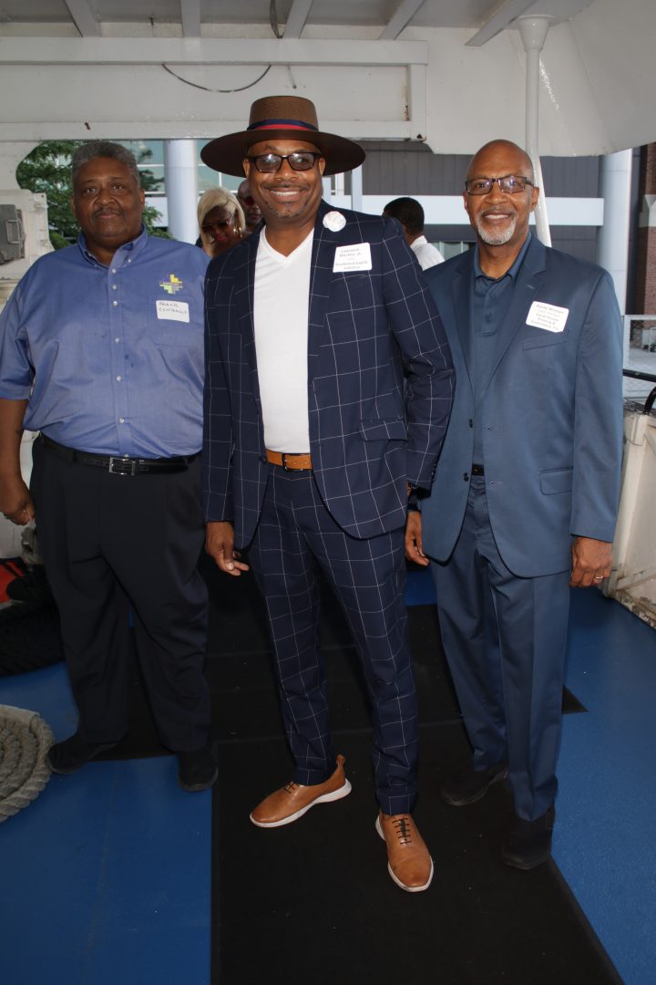 Illinois State Black Chamber celebrates on Lake Michigan