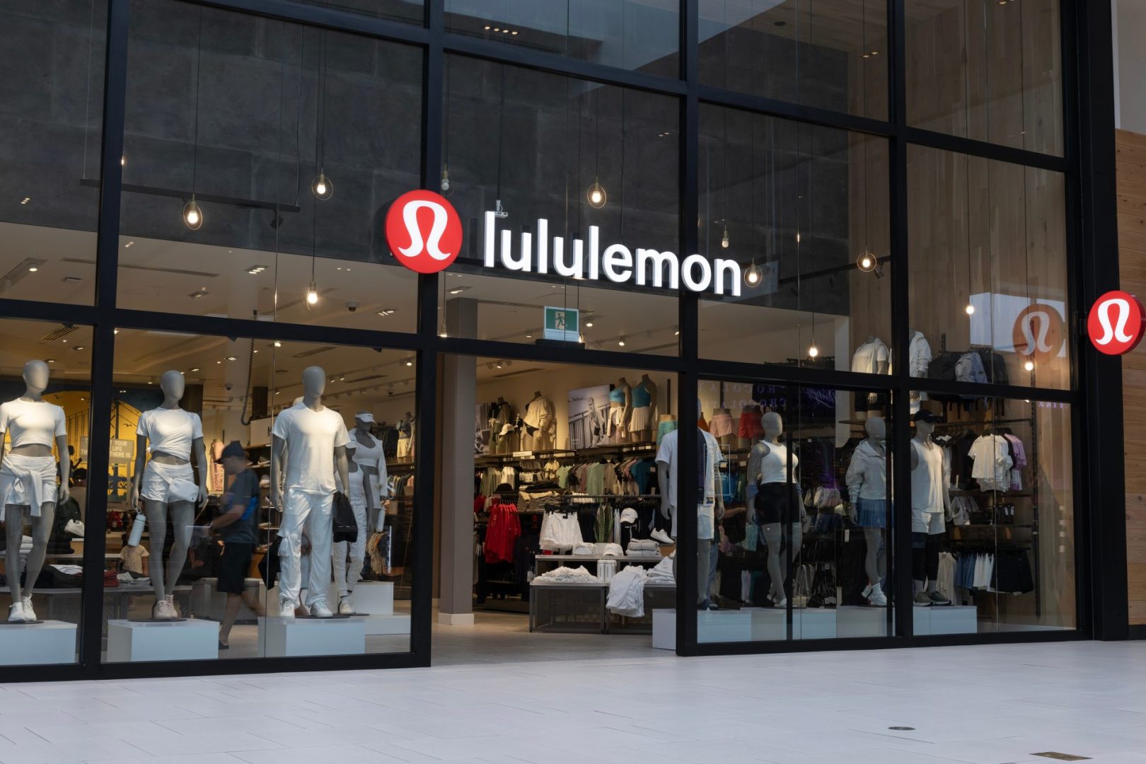 Lululemon sues Costco