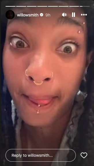 Willow Smith post crying pic while talking about genitals