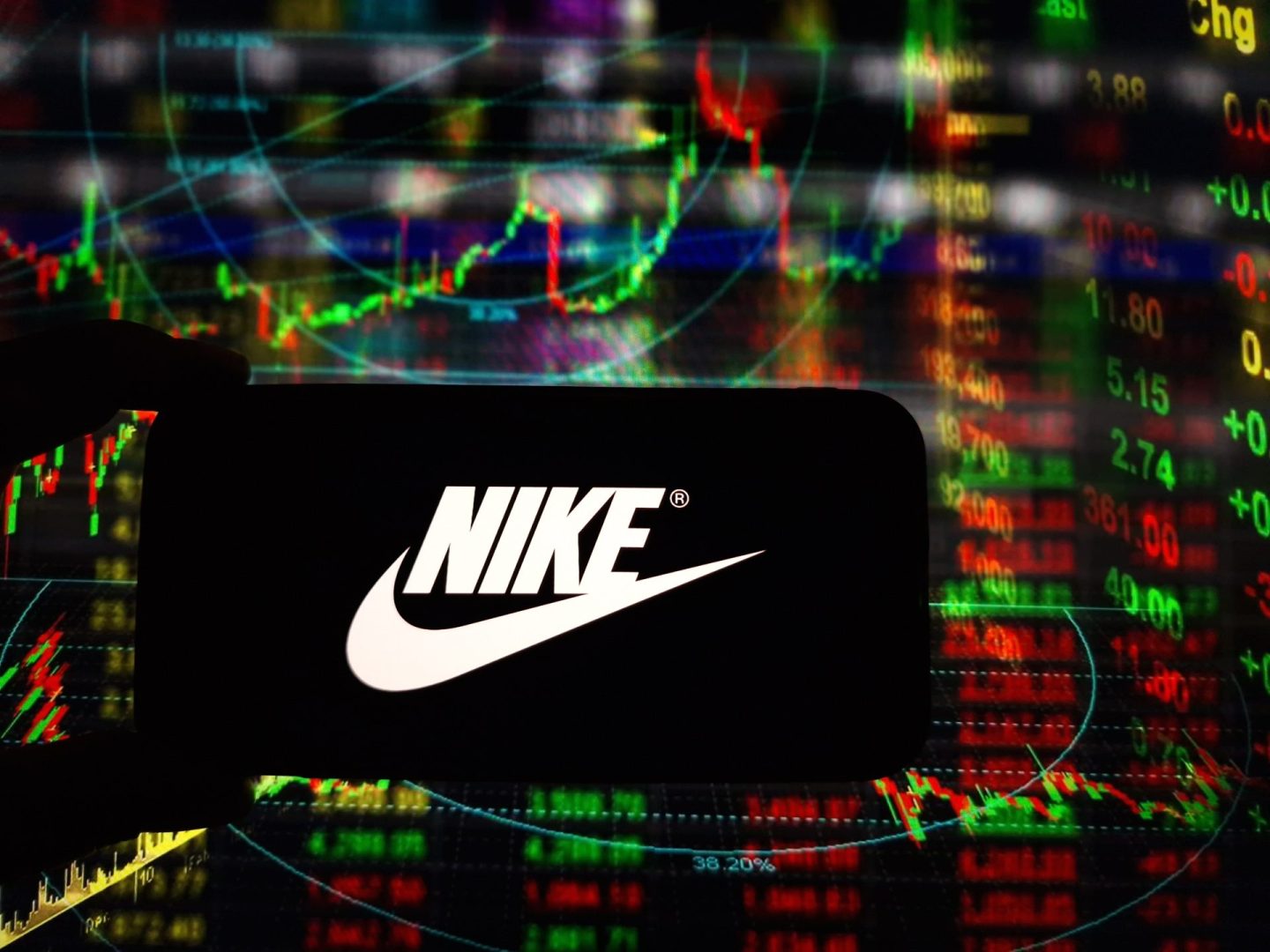 Nike stock crashes to 11-year low with no bottom in sight