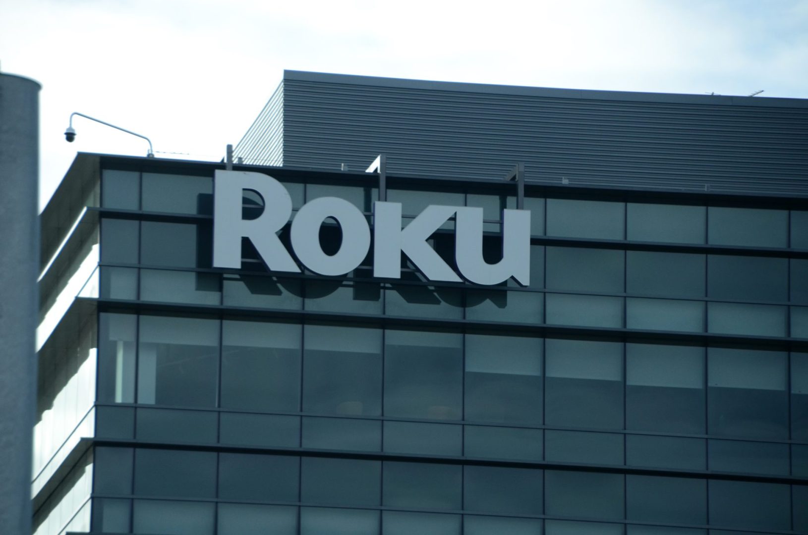 Is Fox’s Roku deal a wild threat to Netflix’s empire?