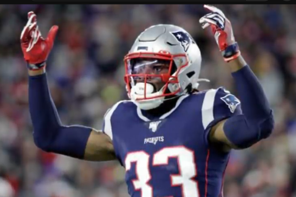 Joejuan Williams makes surprising return to Patriots