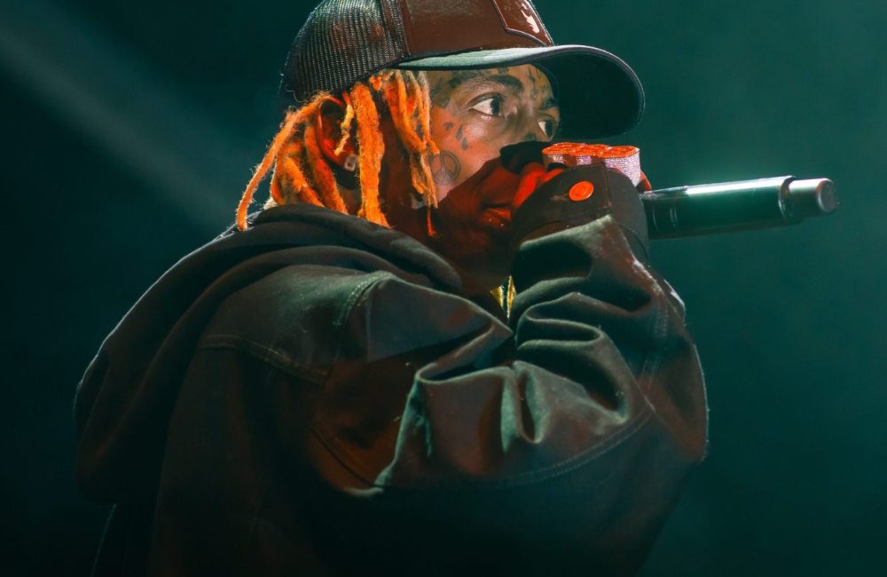 Lil Wayne clears the air on seizures and split